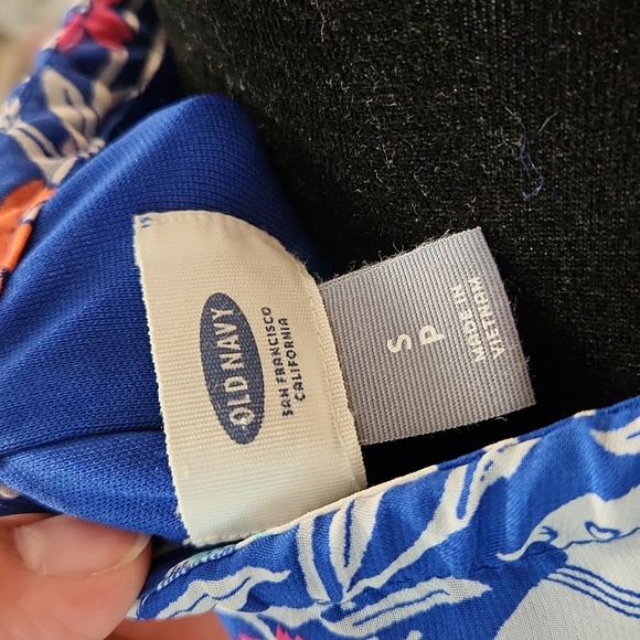 Old Navy Summer Dress - Picture 4 of 4